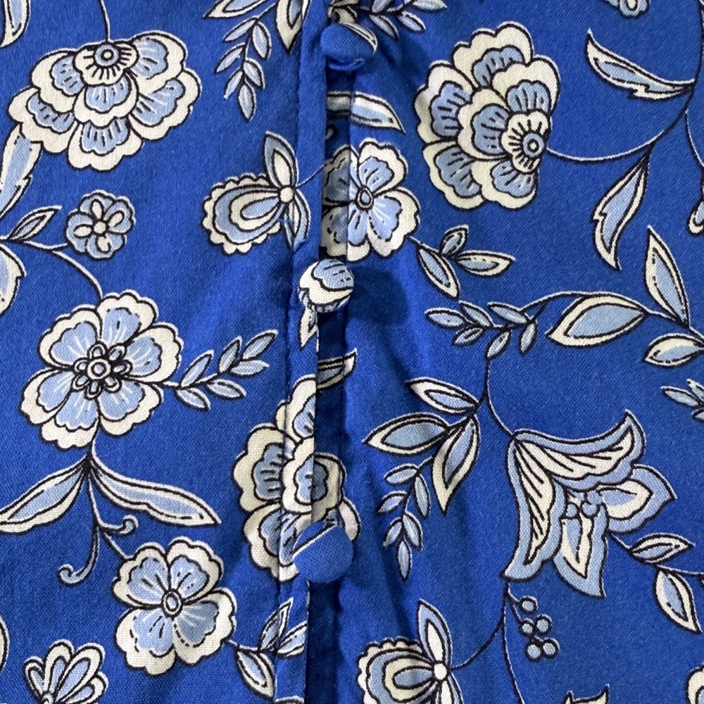 Loft women’s blouse size, large V-neck with ruffles button down front - Picture 5 of 9